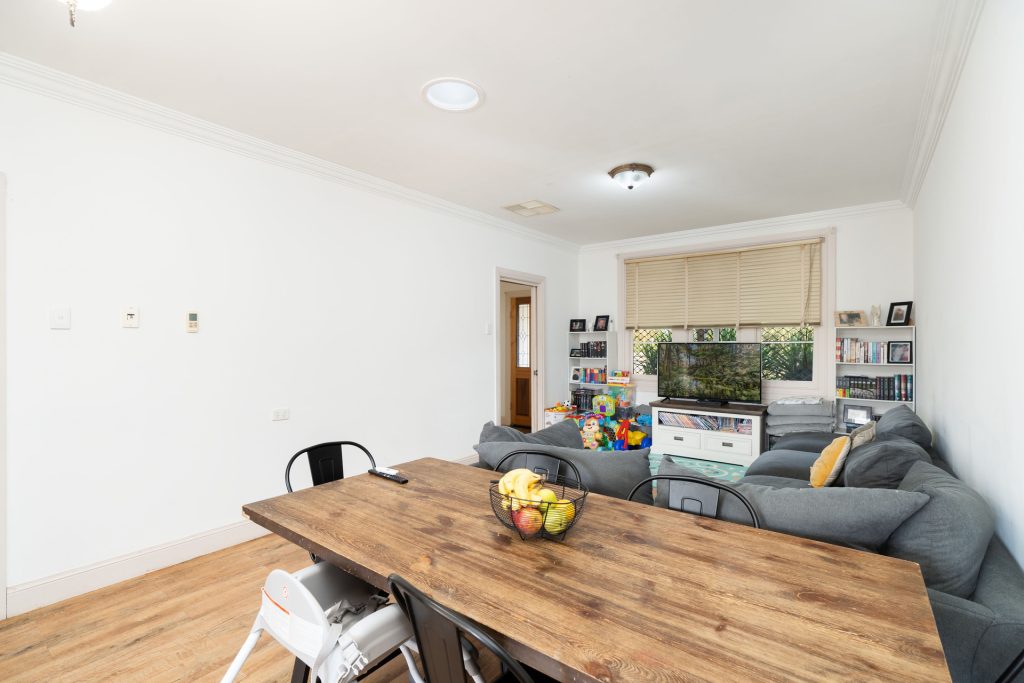 45 Ferrier Street, Narrandera NSW 2700 - photo 4