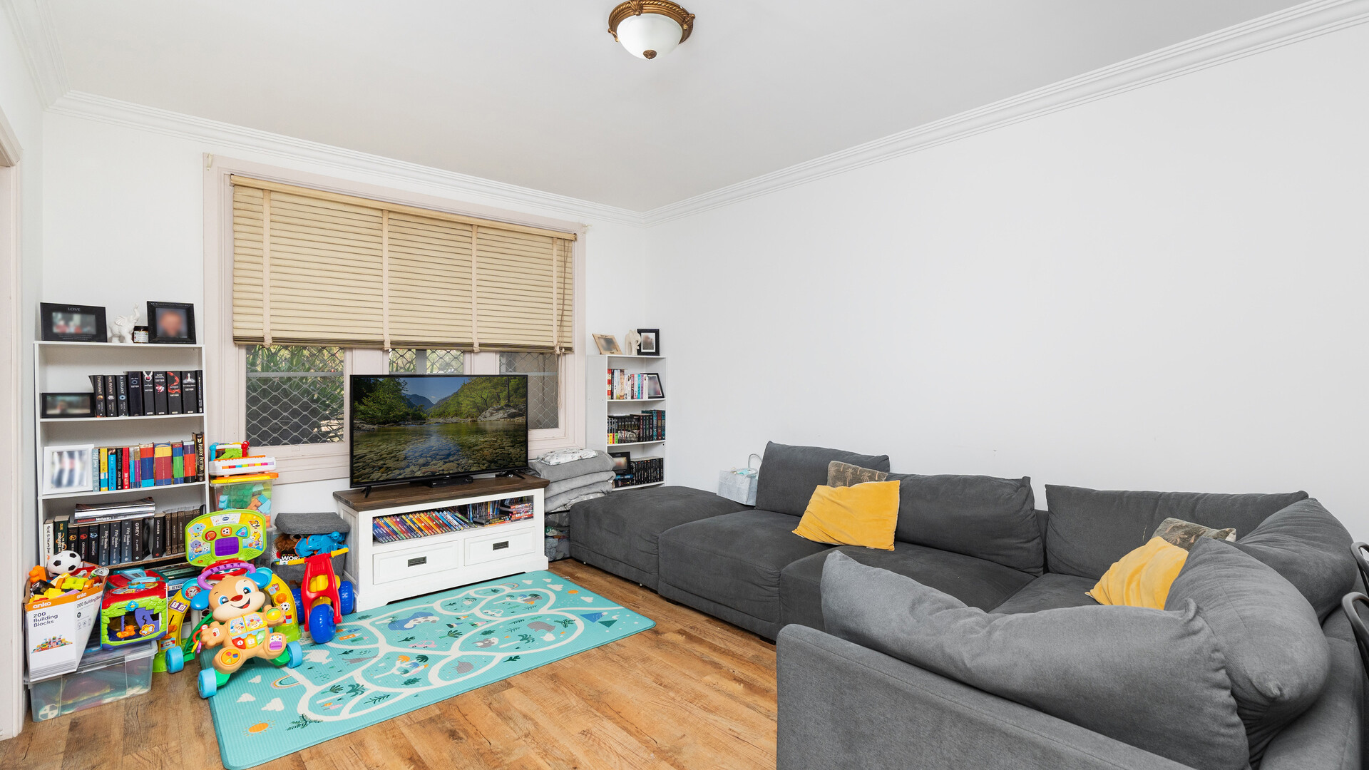 45 Ferrier Street, Narrandera NSW 2700 - photo 9