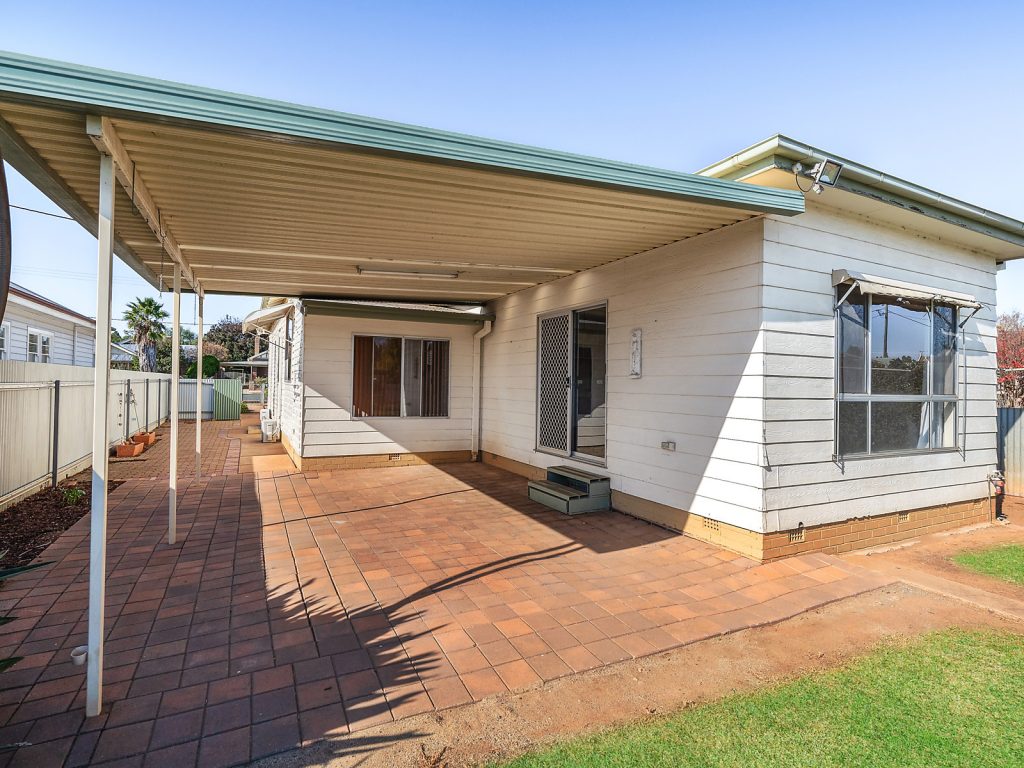 108 Aurora Street, Temora NSW 2666 - photo 12
