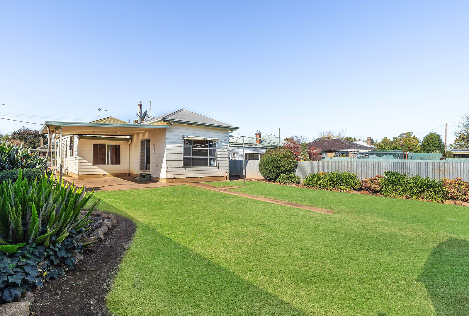 108 Aurora Street, Temora NSW 2666 - photo 14