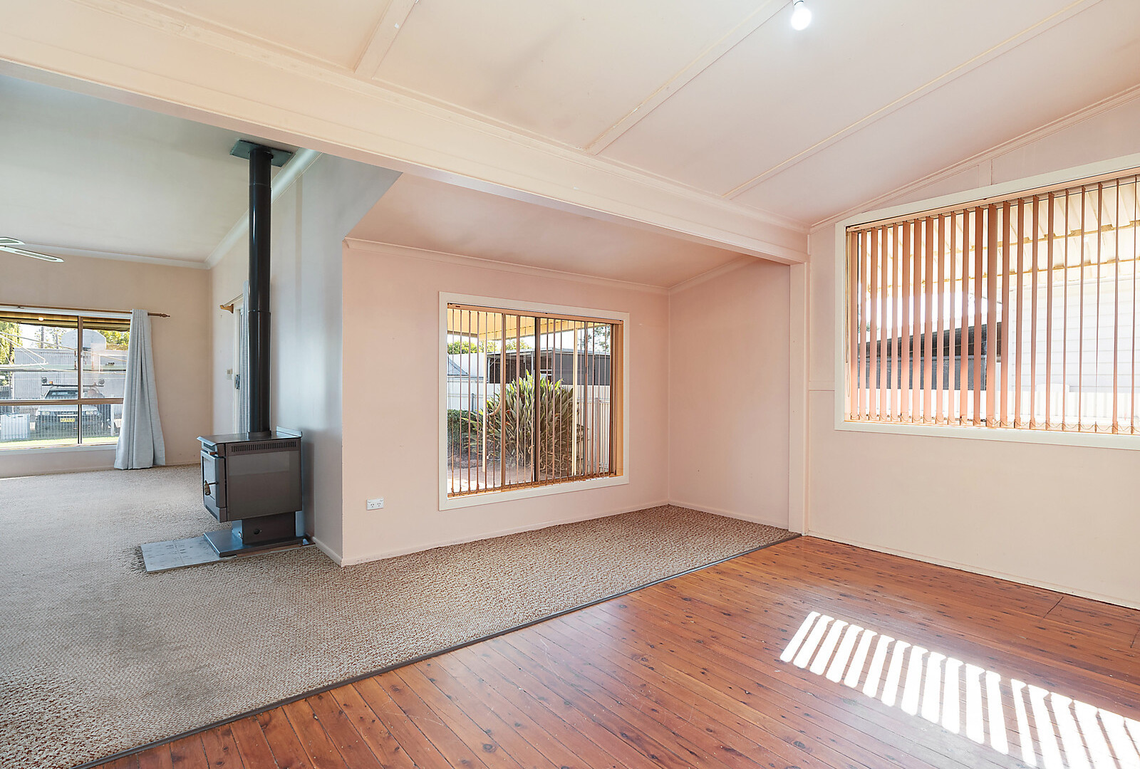 108 Aurora Street, Temora NSW 2666 - photo 5
