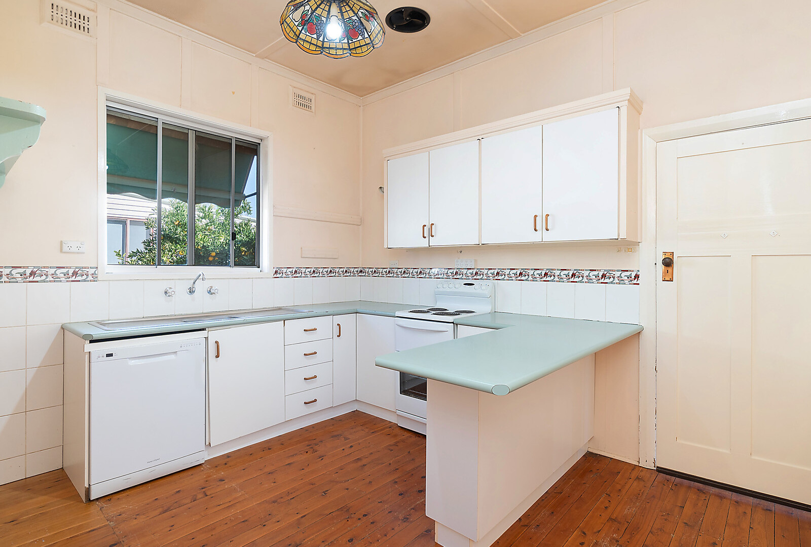 108 Aurora Street, Temora NSW 2666 - photo 6