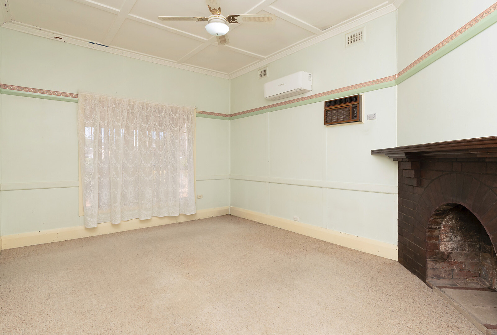 108 Aurora Street, Temora NSW 2666 - photo 7