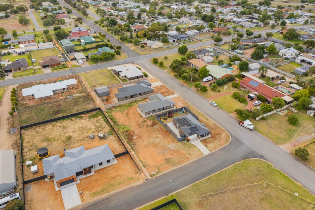 3 Lettie Street, Narrandera NSW 2700 - photo 2
