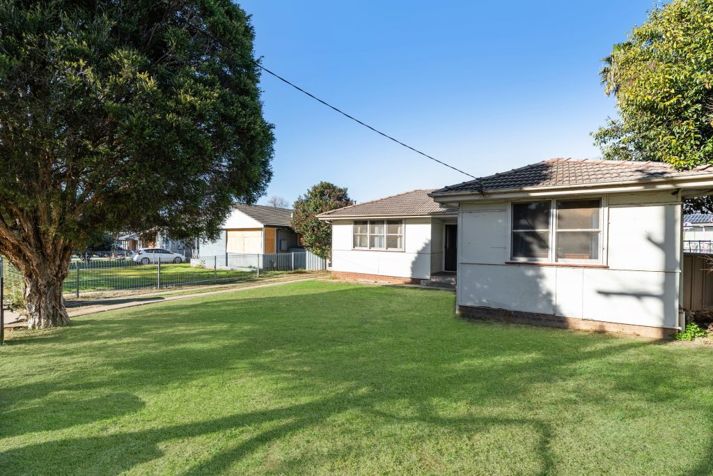 10 Madang Street, Ashmont NSW 2650 - photo 2