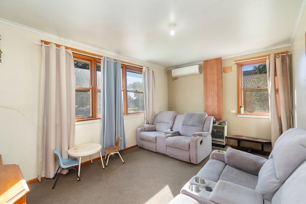 10 Madang Street, Ashmont NSW 2650 - photo 5