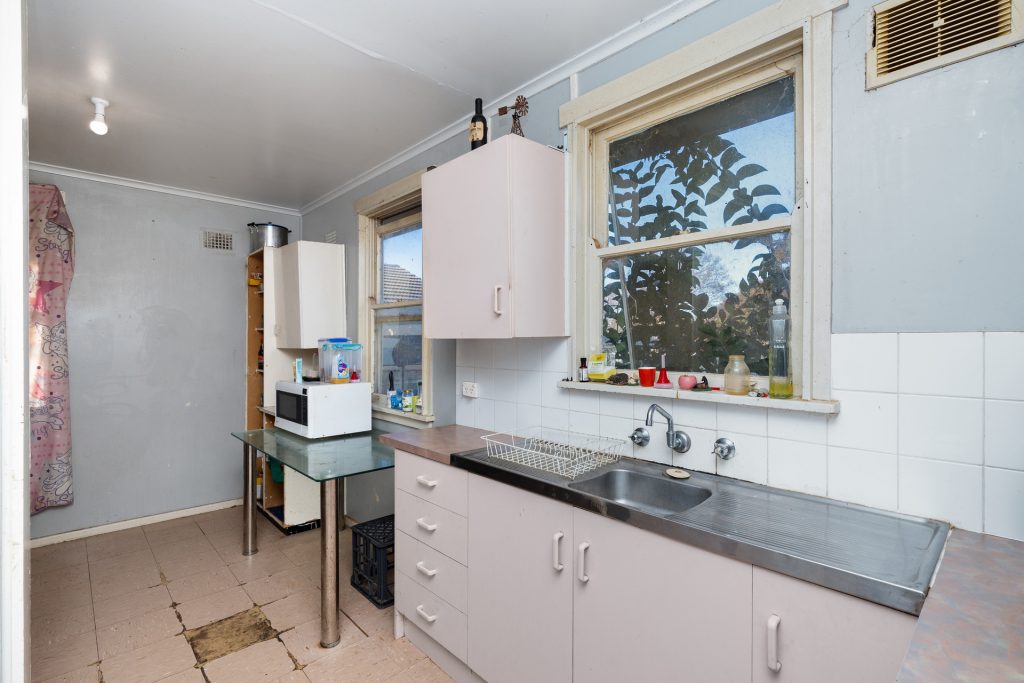 10 Madang Street, Ashmont NSW 2650 - photo 8
