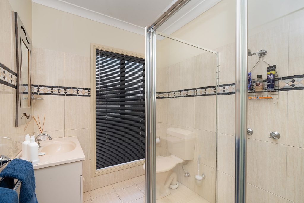 20 Bella Vista Drive, Leeton NSW 2705 - photo 11