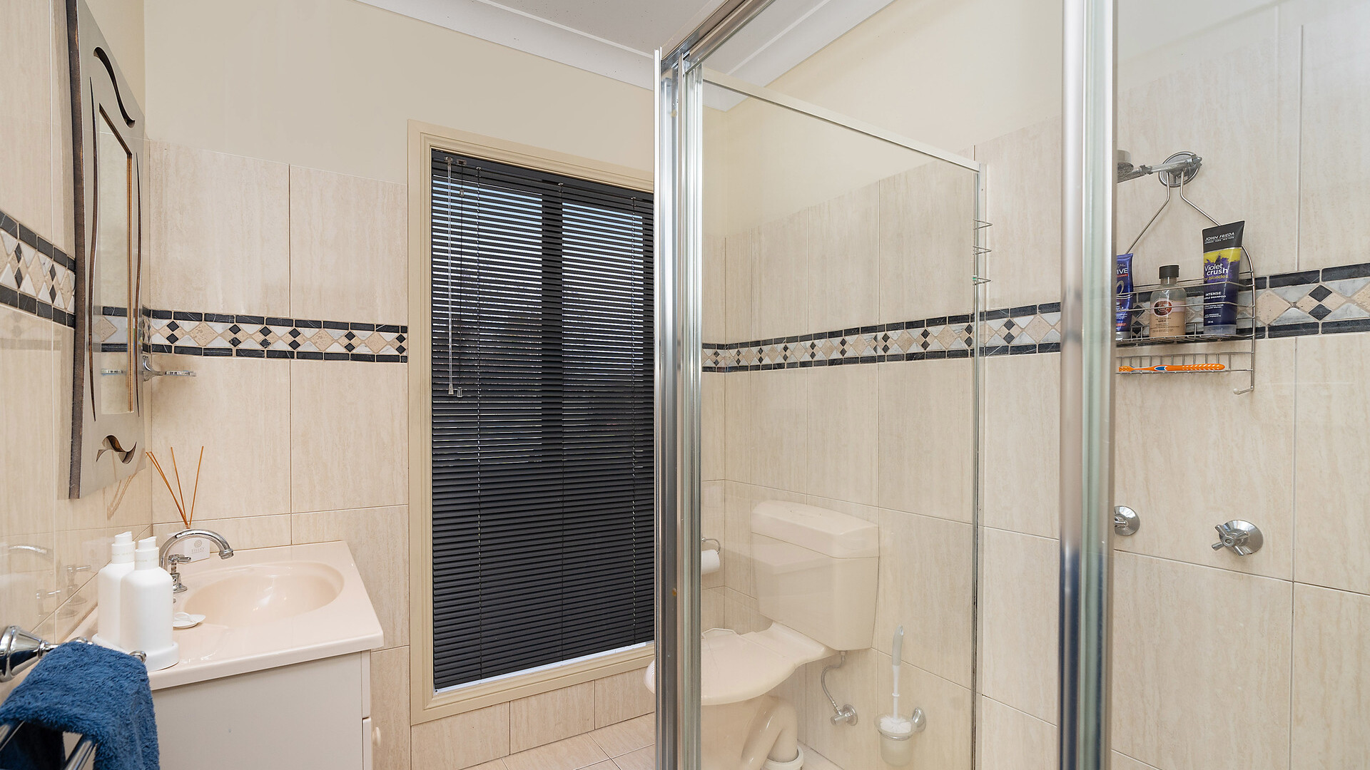 20 Bella Vista Drive, Leeton NSW 2705 - photo 11