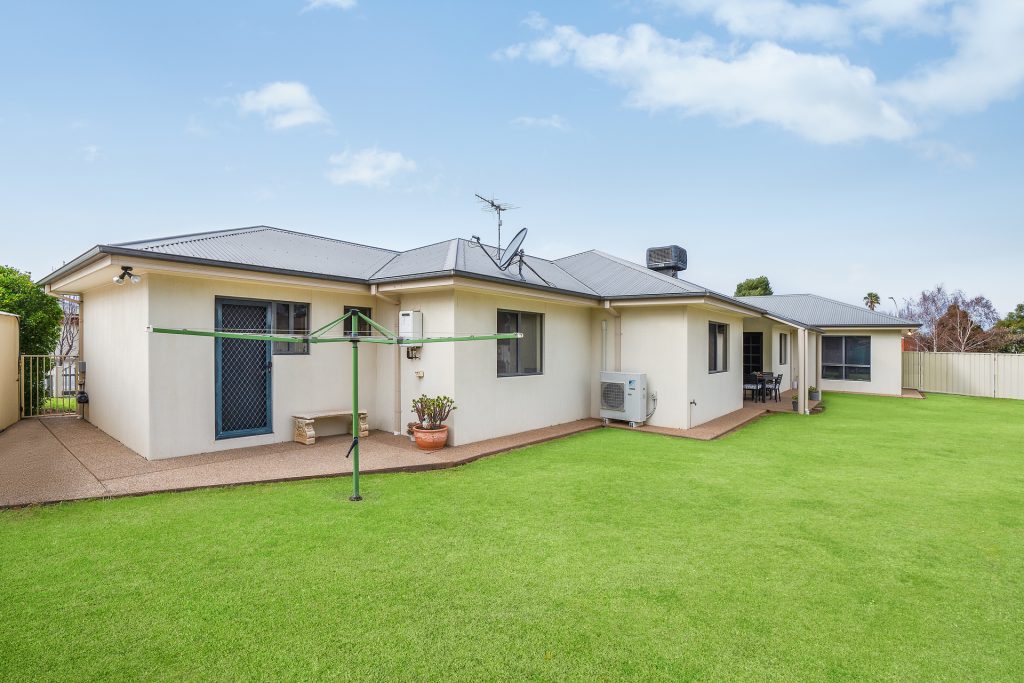 20 Bella Vista Drive, Leeton NSW 2705 - photo 19