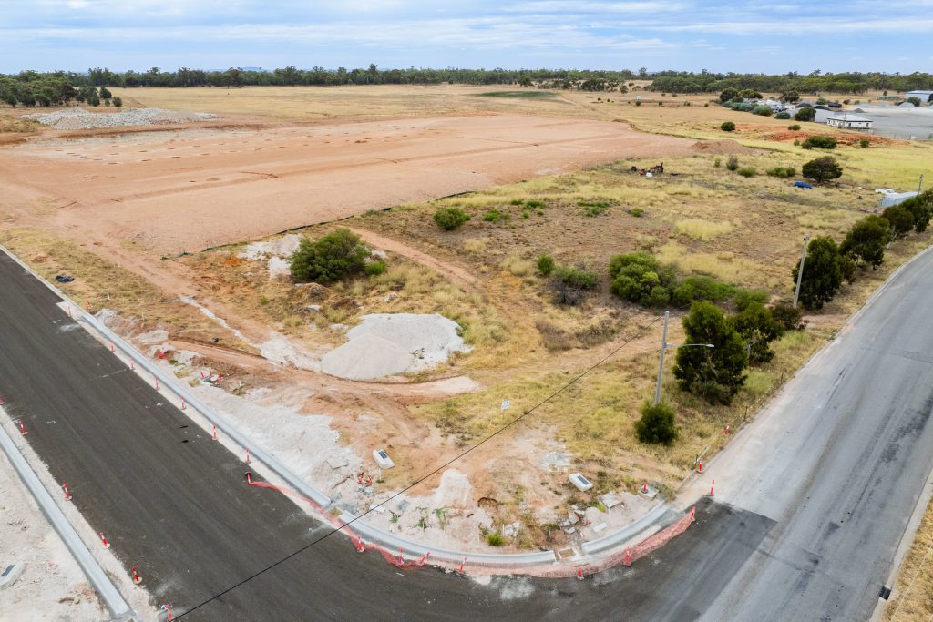 17 Driscoll Road, Narrandera NSW 2700 - photo 8