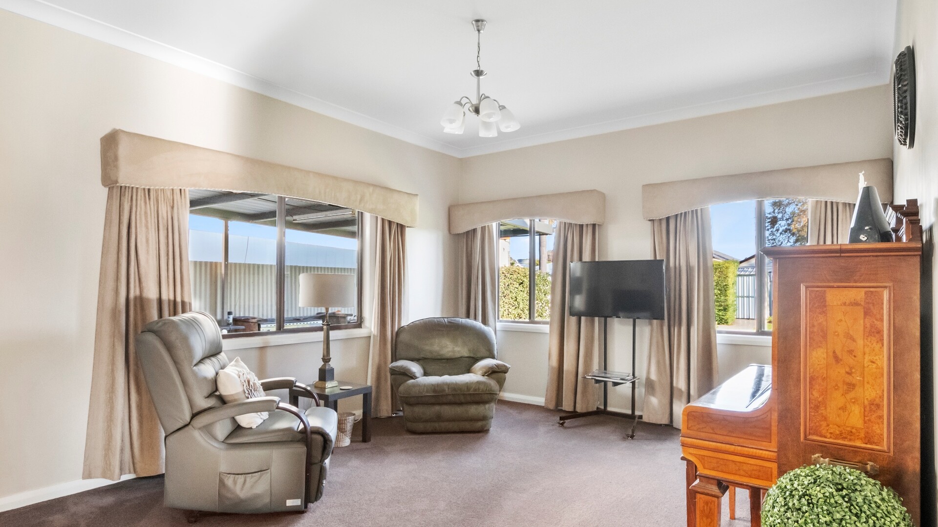 16 Mulga Street, Leeton NSW 2705 - photo 3