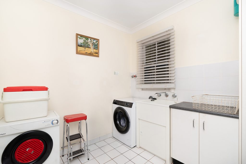 59 Jellicoe Street, Temora NSW 2666 - photo 11