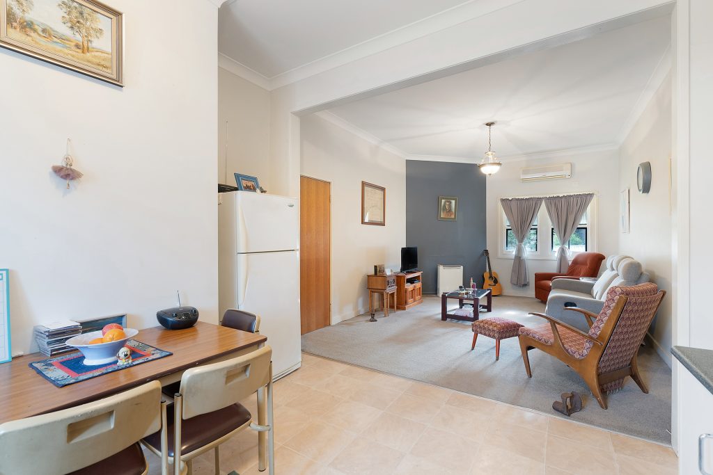 59 Jellicoe Street, Temora NSW 2666 - photo 5