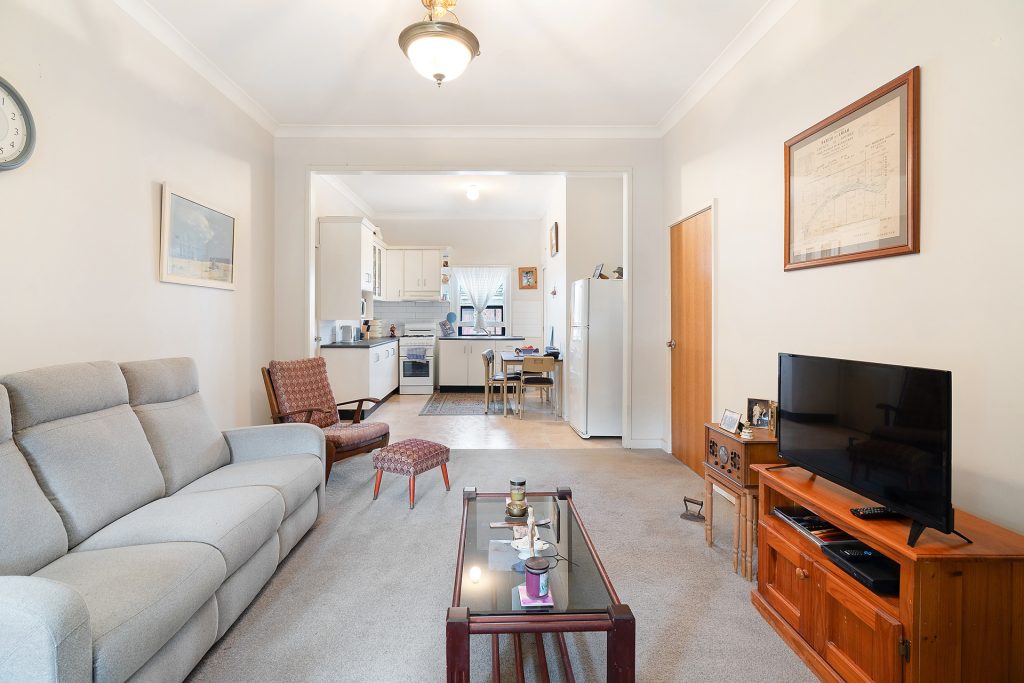 59 Jellicoe Street, Temora NSW 2666 - photo 6