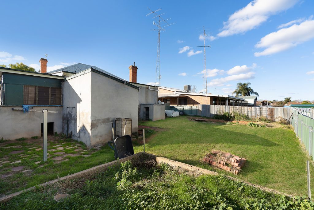 24 Elwin Street, Narrandera NSW 2700 - photo 13