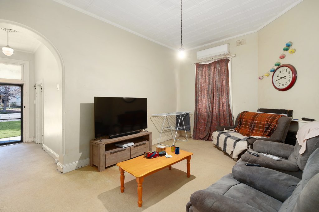 24 Elwin Street, Narrandera NSW 2700 - photo 3