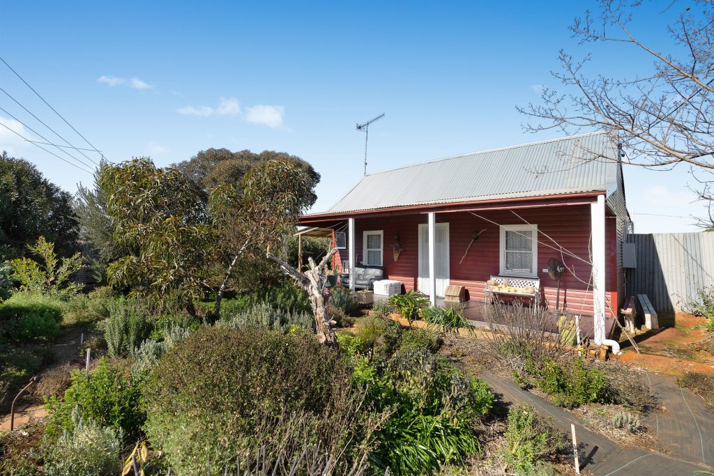 9 Egan Street, Ardlethan NSW 2665 - McGrath Riverina