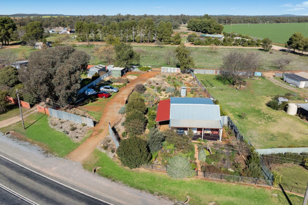 9 Egan Street, Ardlethan NSW 2665 - photo 3