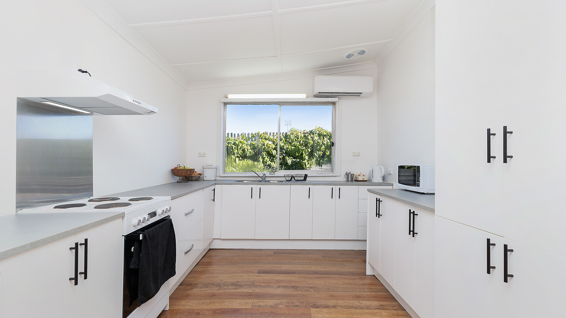 9 Egan Street, Ardlethan NSW 2665 - photo 4
