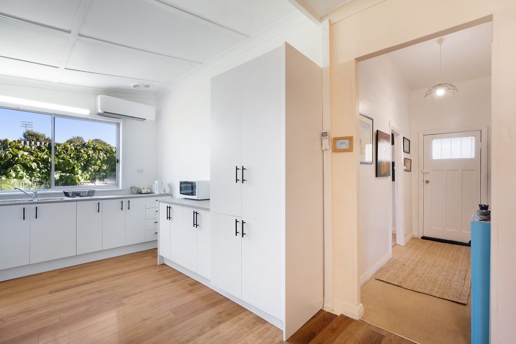 9 Egan Street, Ardlethan NSW 2665 - photo 5