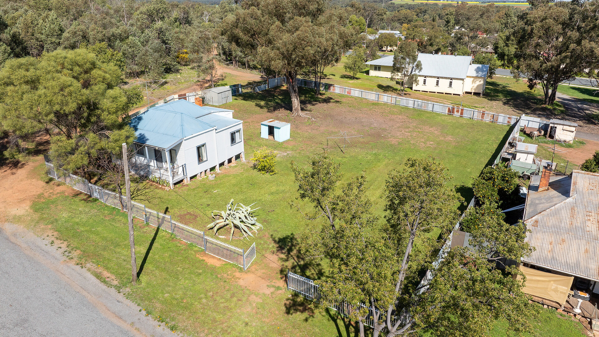 33 Barellan Street, Ardlethan NSW 2665 - photo 2