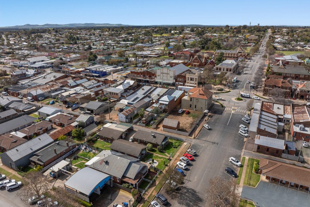 2/93-95 Loftus Street, Temora NSW 2666 - photo 15