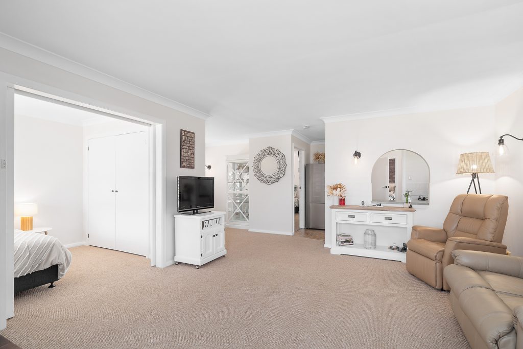 2/93-95 Loftus Street, Temora NSW 2666 - photo 3