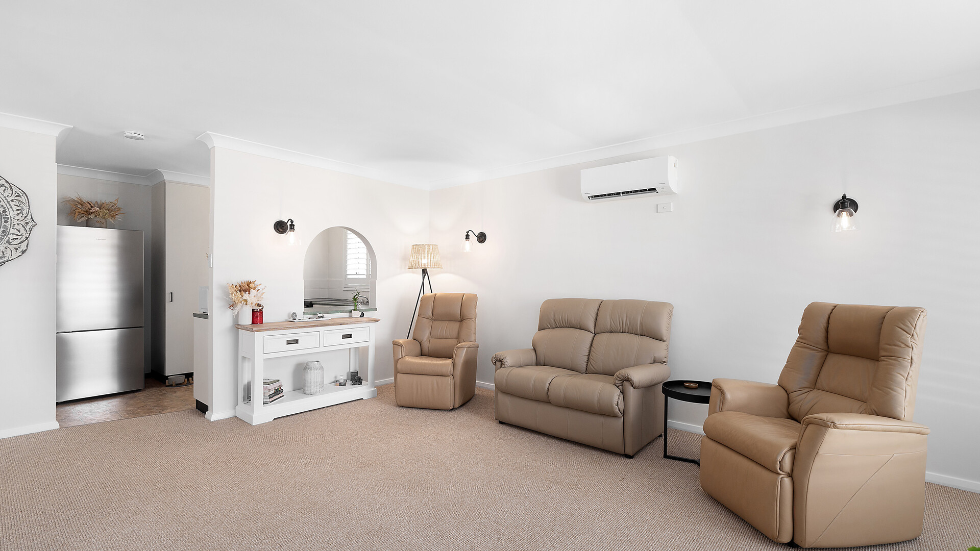 2/93-95 Loftus Street, Temora NSW 2666 - photo 6