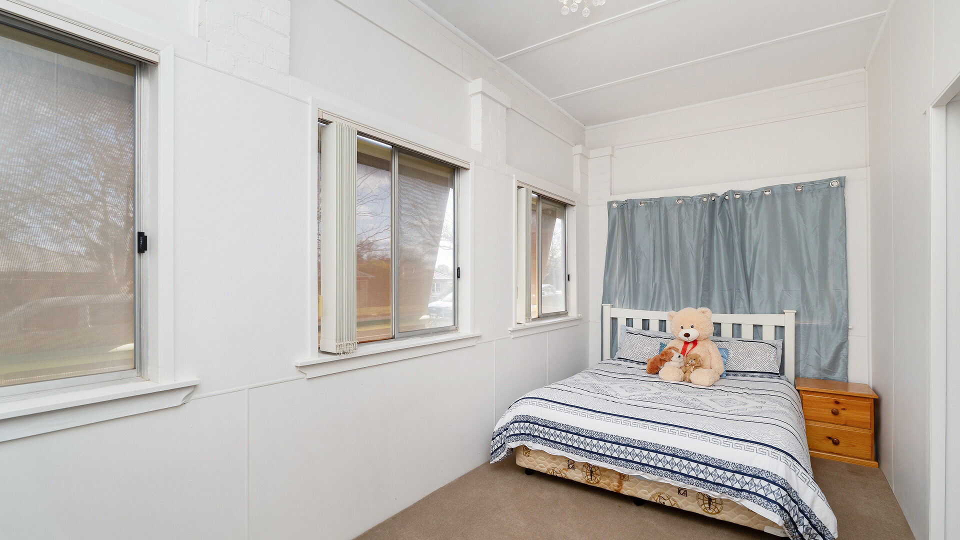 89 Bridges Street, Temora NSW 2666 - photo 13