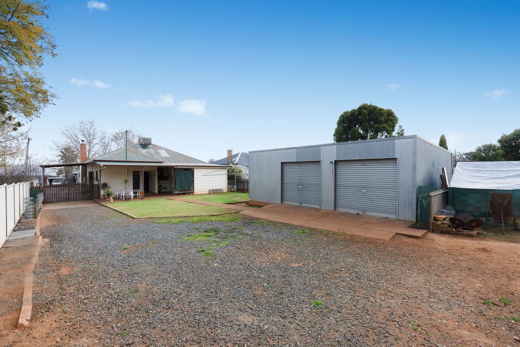 89 Bridges Street, Temora NSW 2666 - photo 17