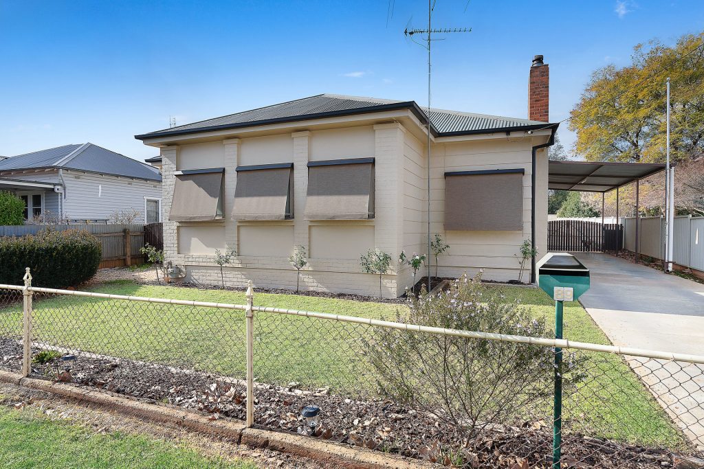 89 Bridges Street, Temora NSW 2666 - photo 3