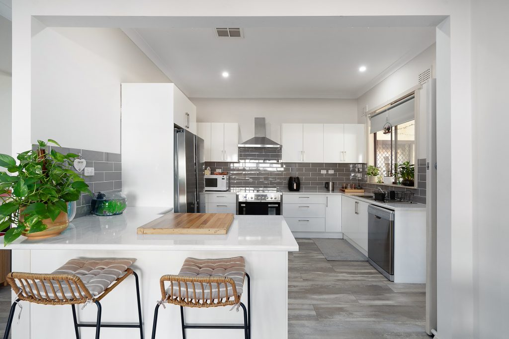 89 Bridges Street, Temora NSW 2666 - photo 4