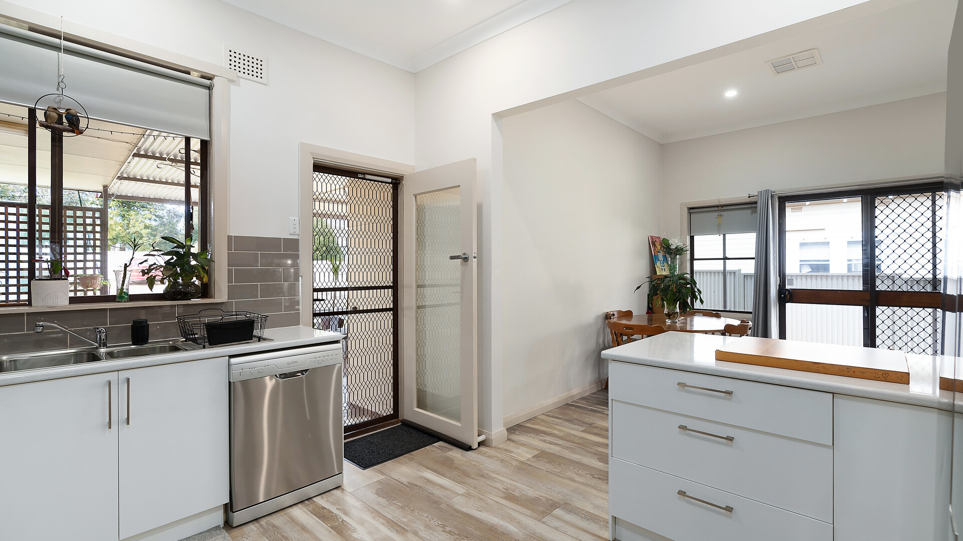 89 Bridges Street, Temora NSW 2666 - photo 7