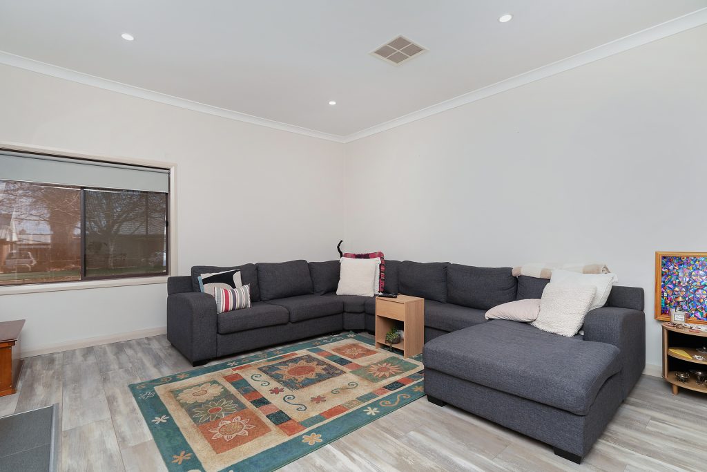 89 Bridges Street, Temora NSW 2666 - photo 9