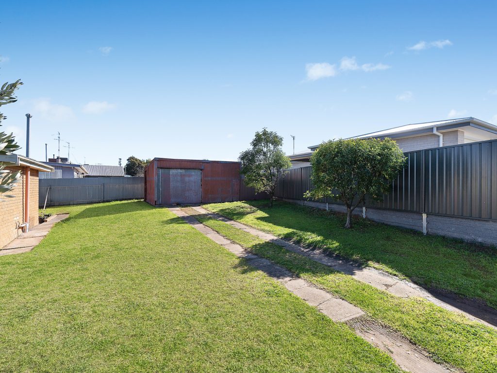37 Roslyn Street, Narrandera NSW 2700 - photo 11