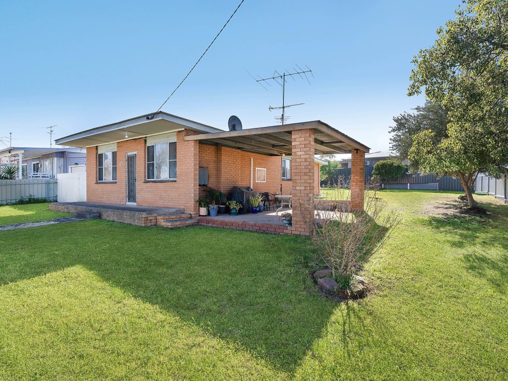 37 Roslyn Street, Narrandera NSW 2700 - photo 12