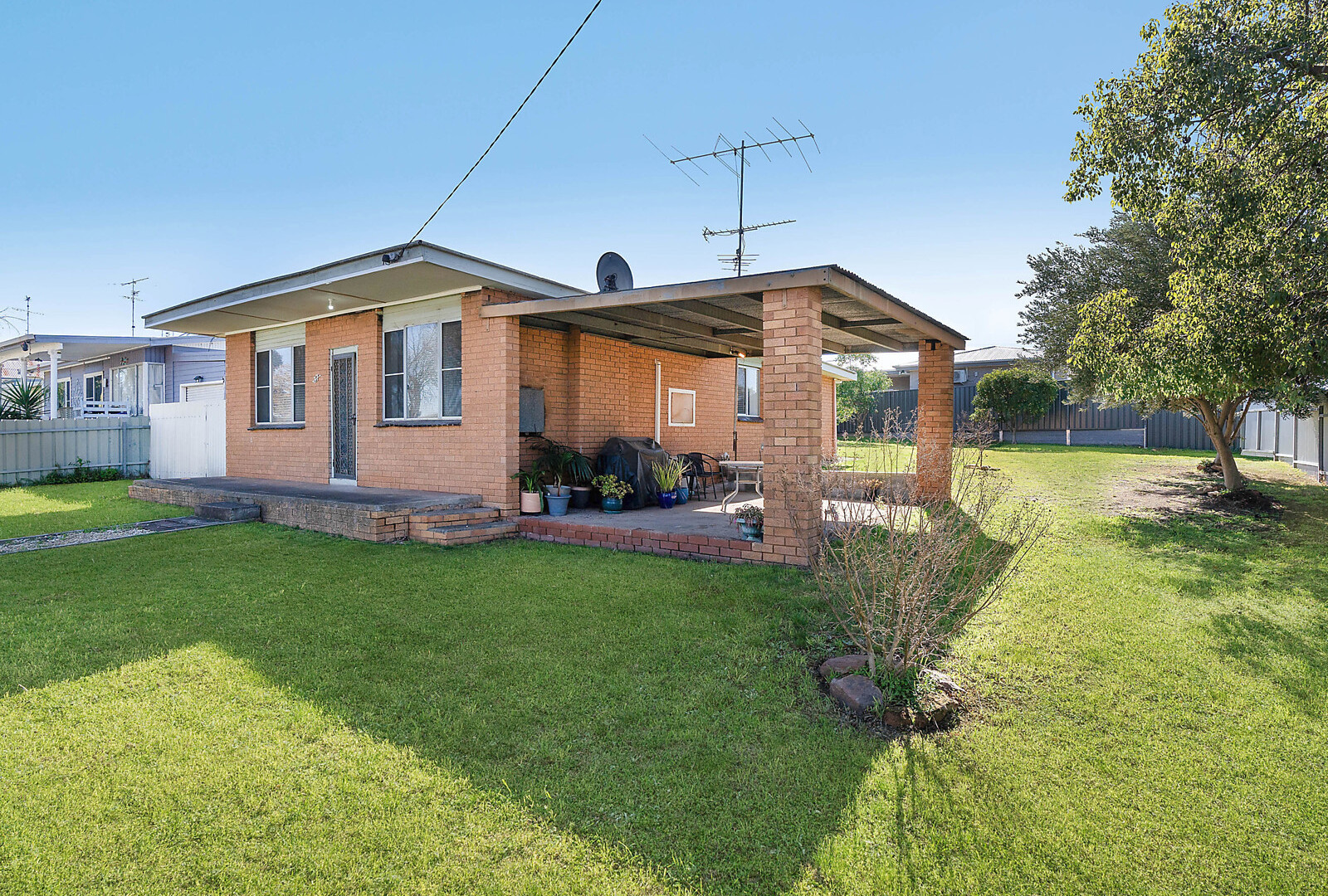 37 Roslyn Street, Narrandera NSW 2700 - photo 12