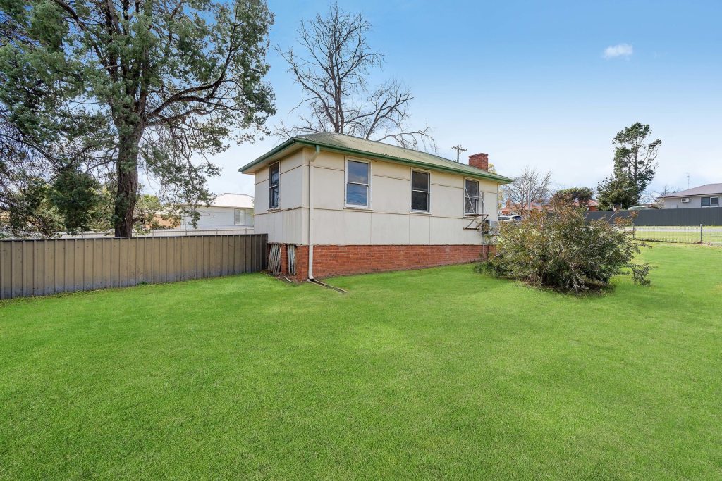 34 Frederica Street, Narrandera NSW 2700 - photo 2