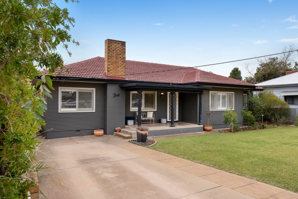 3 Audley Street, Narrandera NSW 2700 - photo 2