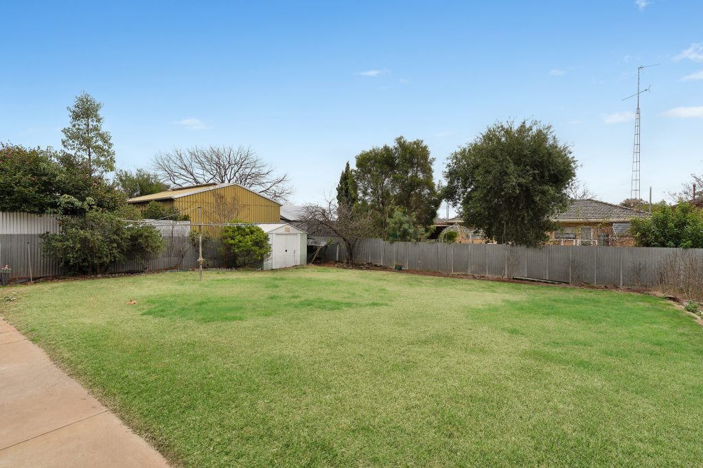 3 Audley Street, Narrandera NSW 2700 - photo 15