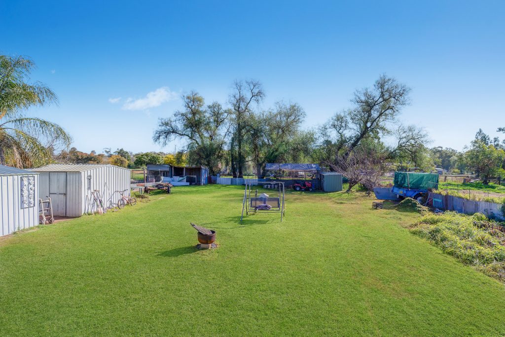 28 Ariah Street, Beckom NSW 2665 - photo 15