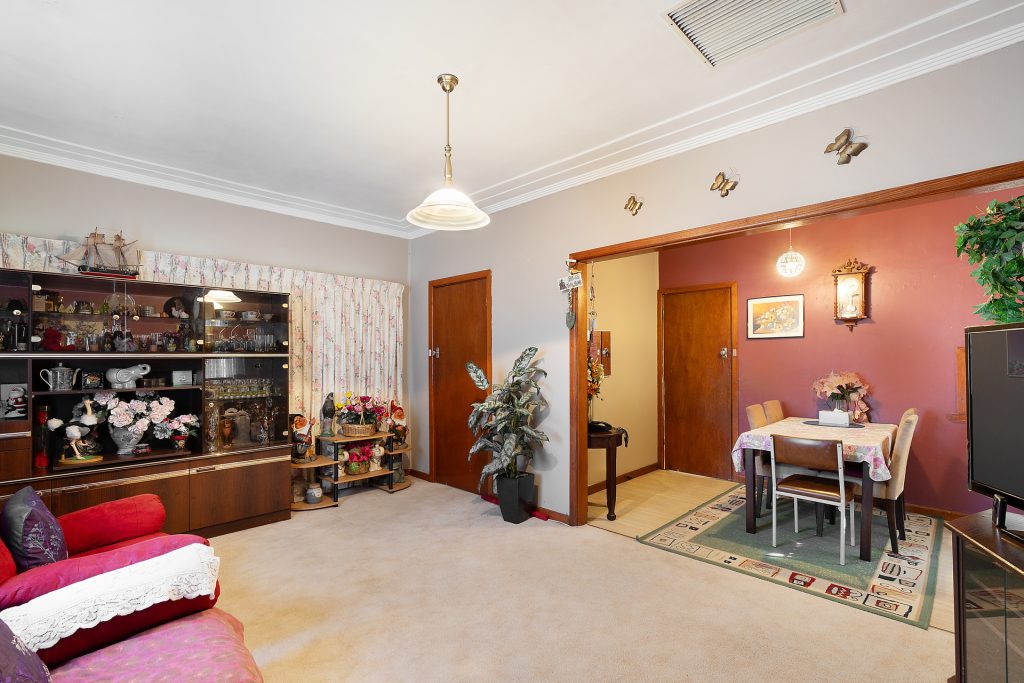 21 Cherry Avenue, Leeton NSW 2705 - photo 6