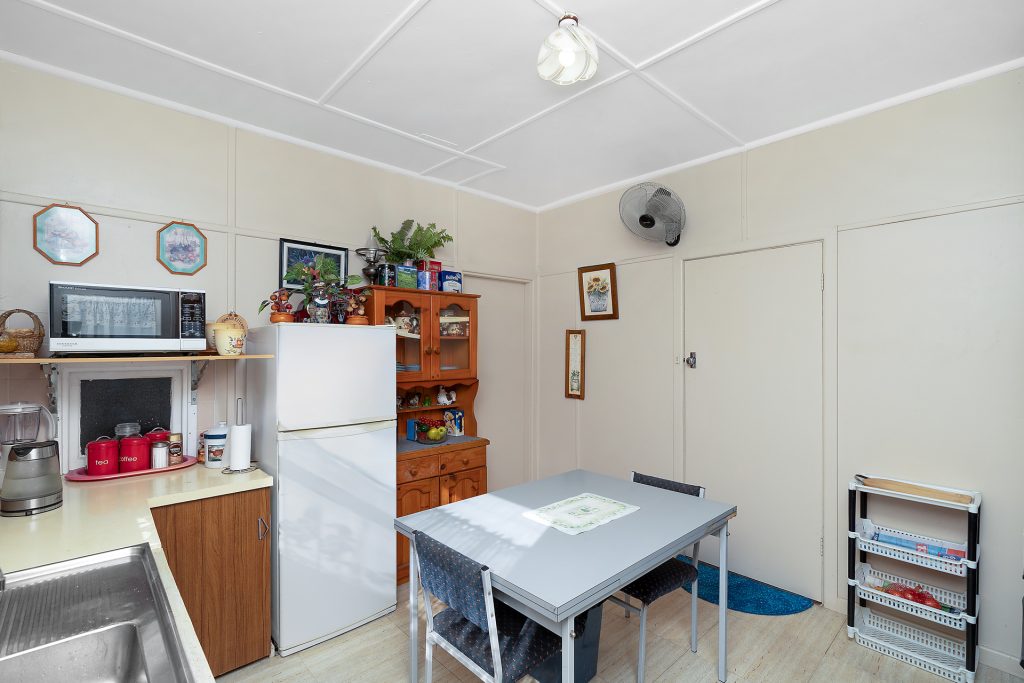 21 Cherry Avenue, Leeton NSW 2705 - photo 9