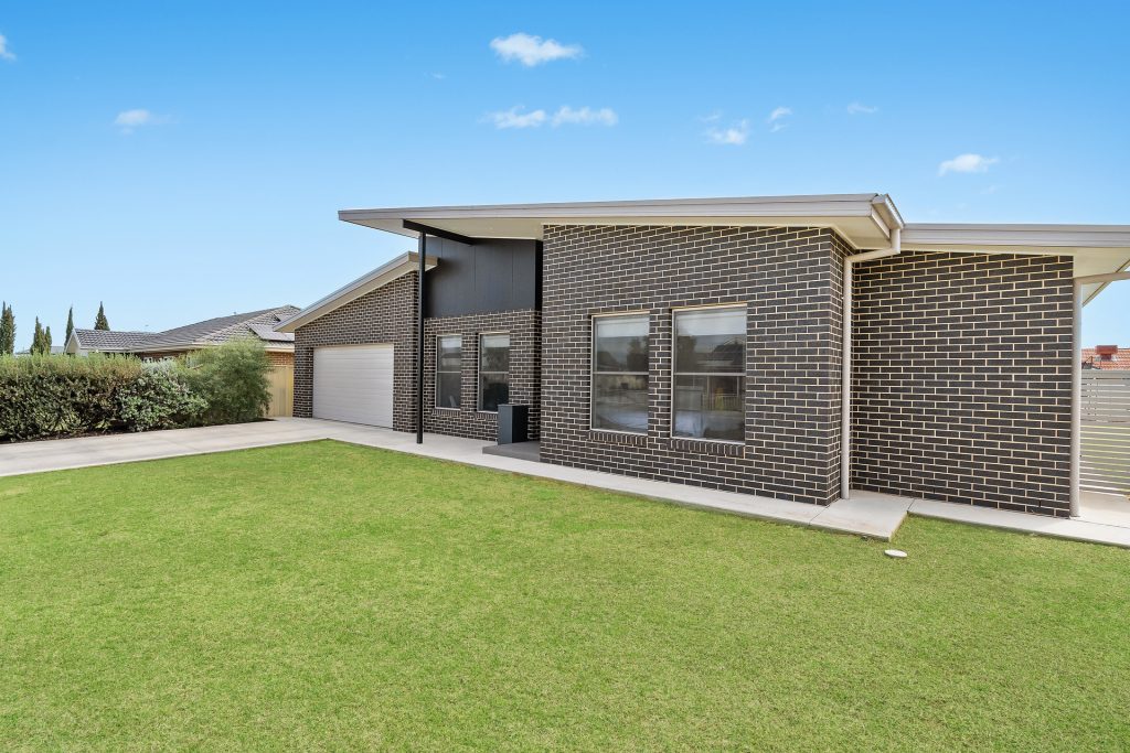 22 Carrington Drive, Leeton NSW 2705 - McGrath Riverina