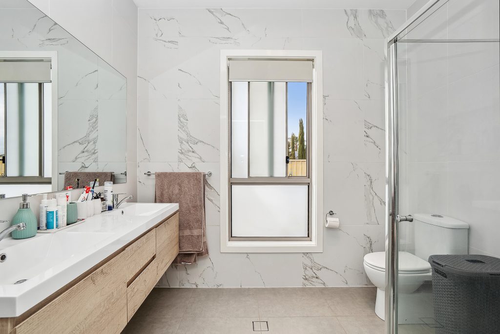 22 Carrington Drive, Leeton NSW 2705 - photo 12