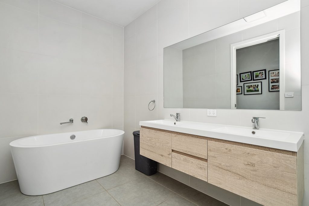 22 Carrington Drive, Leeton NSW 2705 - photo 15
