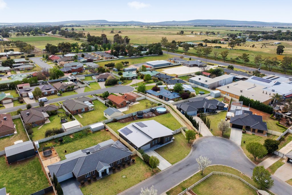 22 Carrington Drive, Leeton NSW 2705 - photo 21