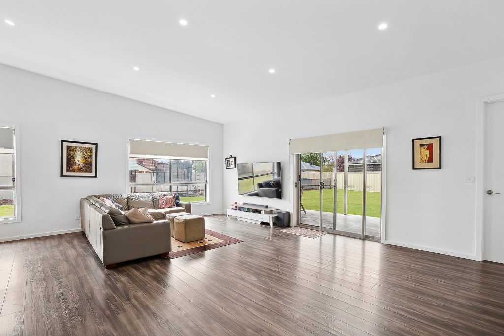 22 Carrington Drive, Leeton NSW 2705 - photo 10