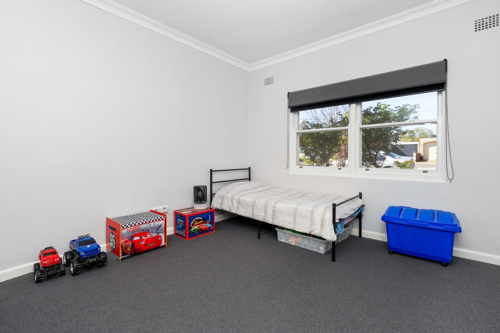 86 Bridges Street, Temora NSW 2666 - photo 11